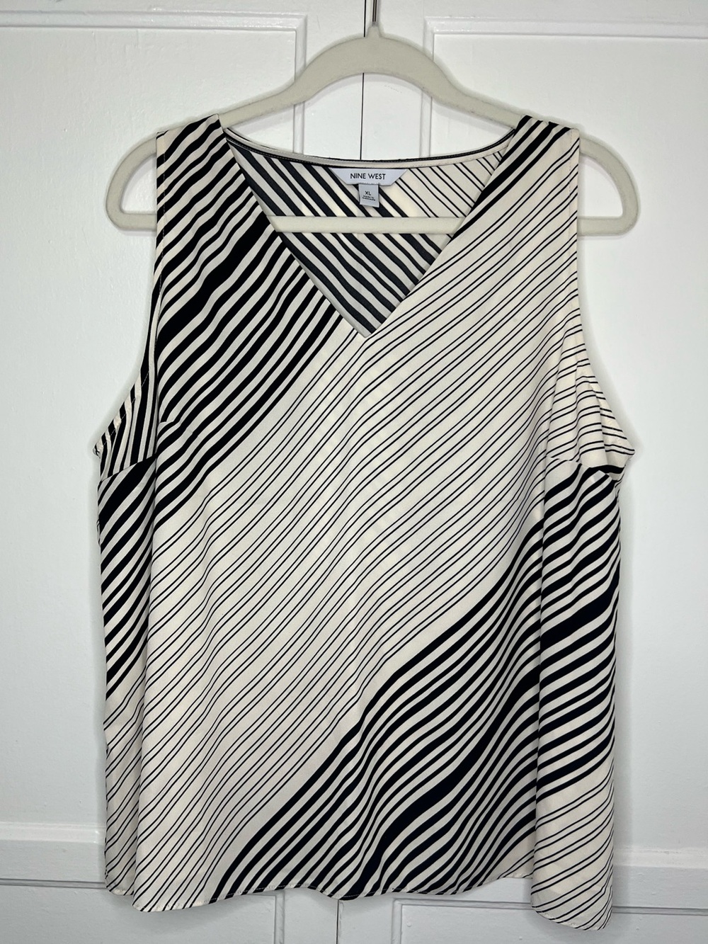 Women’s Nine West V-Neck Tank Top- Black & White Stripes | EUC - XL